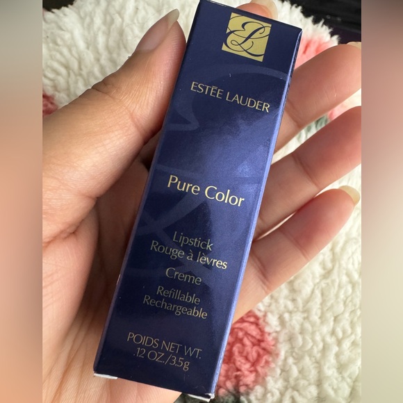 Estee lauder Pure Color Creme Lipstick 686 (full size ) - Picture 12 of 12